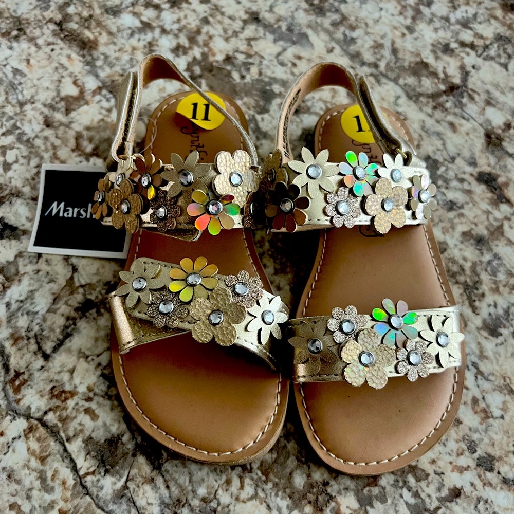 New with tags / girls sandals size 11